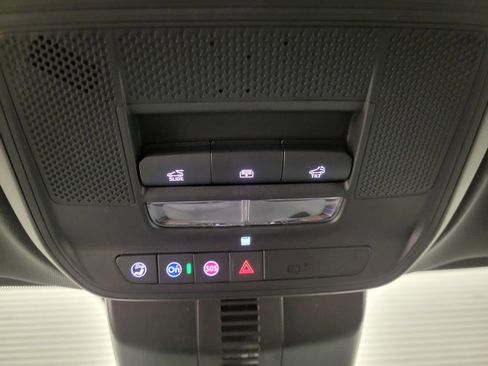 New 2026 Chevrolet Traverse LT w/ Sun and Wheel Package image 12