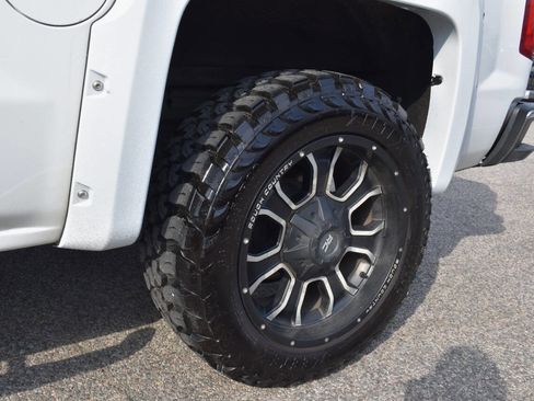 Used 2018 Chevrolet Silverado 1500 LTZ image 29