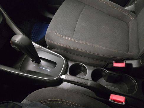 Used 2018 Chevrolet Trax LS image 19