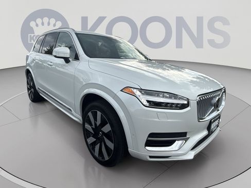 Certified 2024 Volvo XC90 T8 Plus w/ Protection Package Premier AWD/4WD image 10