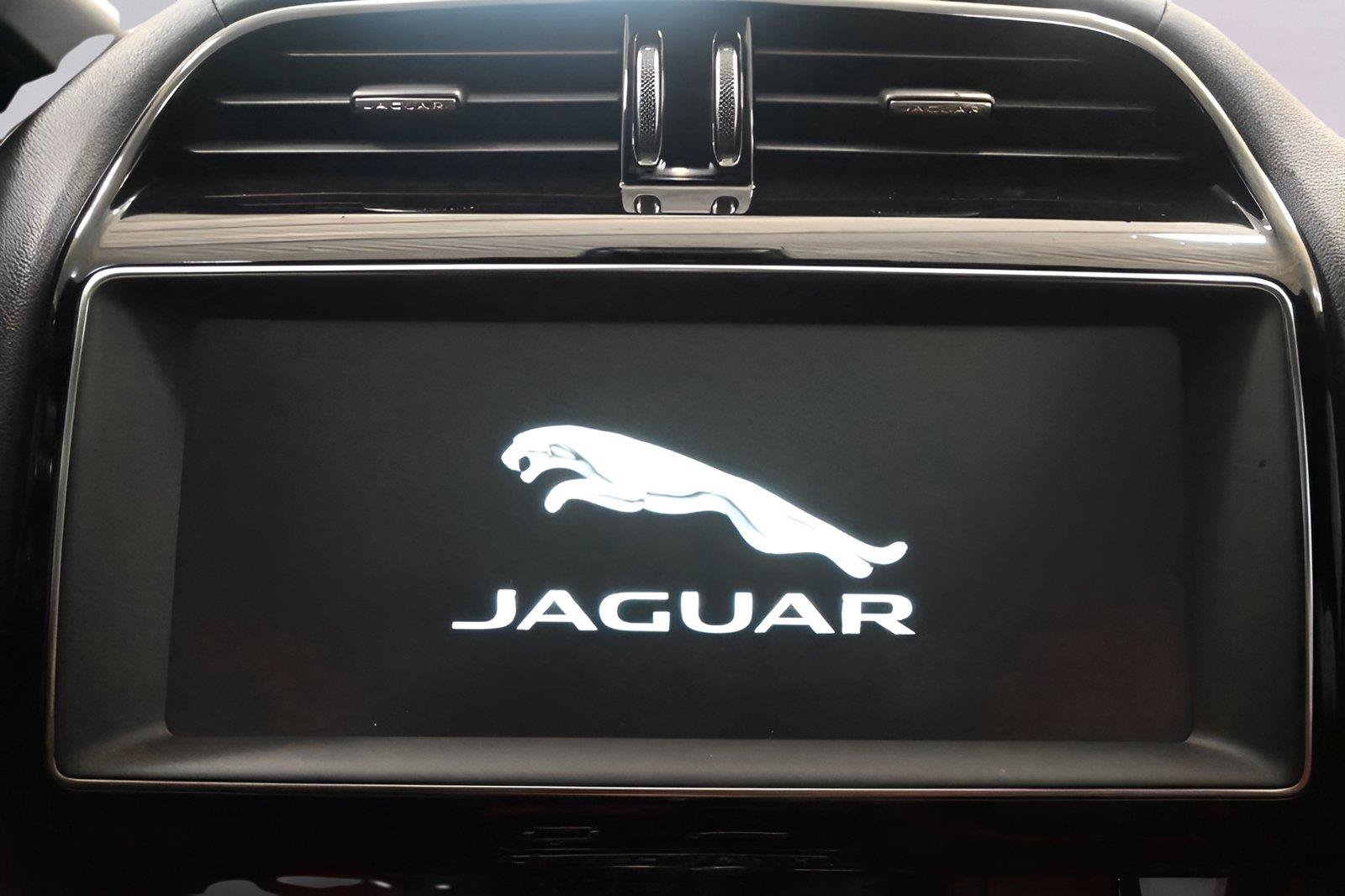 Used 2020 Jaguar F-PACE S AWD/4WD image 35