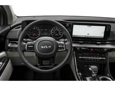 Used 2024 Kia Carnival EX FWD image 41