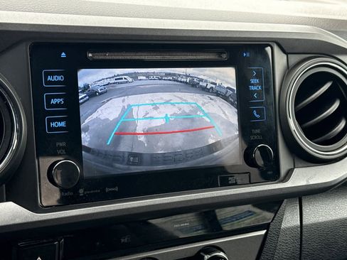 Used 2018 Toyota Tacoma TRD Sport w/ Technology Package RWD image 21