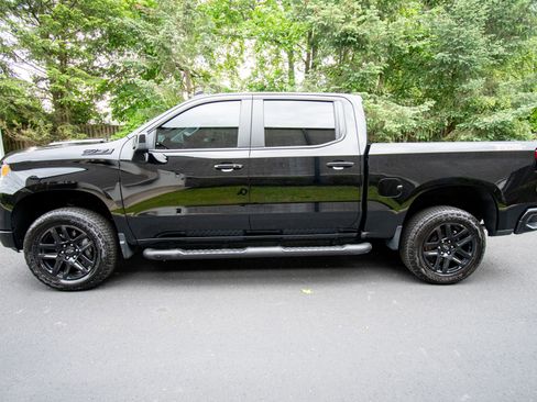 Used 2025 Chevrolet Silverado 1500 LT Trail Boss w/ Convenience Package II AWD/4WD image 6