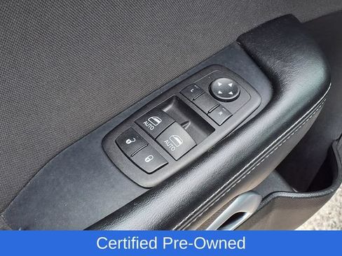 Used 2023 Dodge Challenger SXT RWD image 4