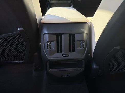 Used 2025 BMW X3 xDrive30i w/ Premium Package AWD/4WD image 39