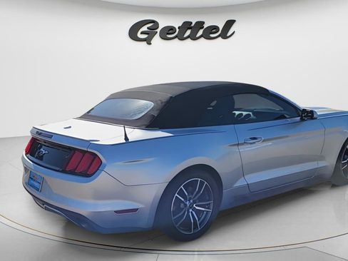 Used 2017 Ford Mustang Premium image 5