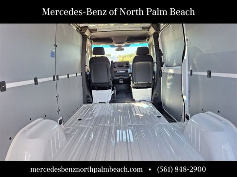 New 2025 Mercedes-Benz Sprinter 2500 image 18