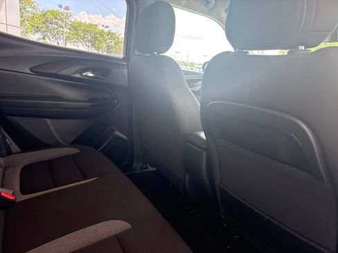 Used 2023 Chevrolet TrailBlazer LT FWD image 29