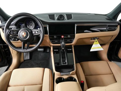 Certified 2026 Porsche Macan AWD/4WD image 20