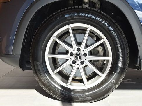 Used 2025 Mercedes-Benz GLE 350 4MATIC image 9