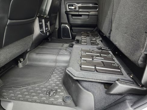 Used 2021 RAM 3500 Laramie w/ Night Edition image 42