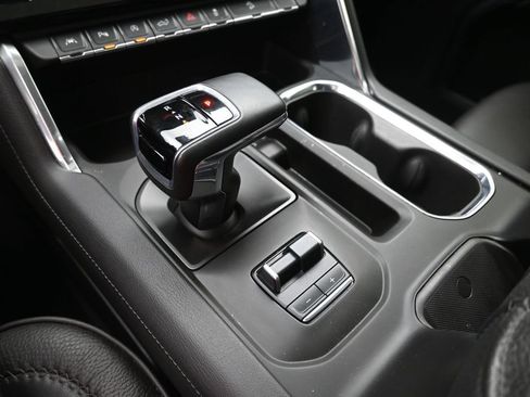 Used 2025 GMC Sierra 1500 Denali AWD/4WD image 30