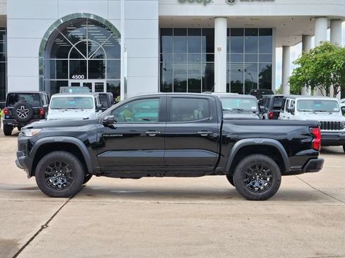 Used 2025 Chevrolet Colorado Trail Boss AWD/4WD image 4
