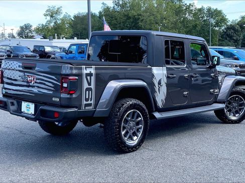 Used 2020 Jeep Gladiator Overland w/ Dual Top Group AWD/4WD image 12