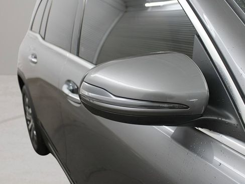 Used 2023 Mercedes-Benz GLB 250 image 41