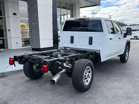 New 2026 GMC Sierra 3500 Pro w/ Convenience Package image 3