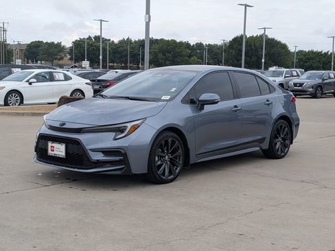Certified 2025 Toyota Corolla SE FWD image 10