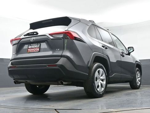 Certified 2021 Toyota RAV4 LE AWD/4WD image 32