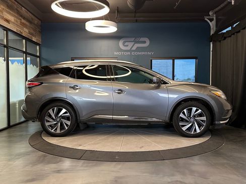 Used 2017 Nissan Murano Platinum w/ Platinum Technology Package AWD/4WD image 2
