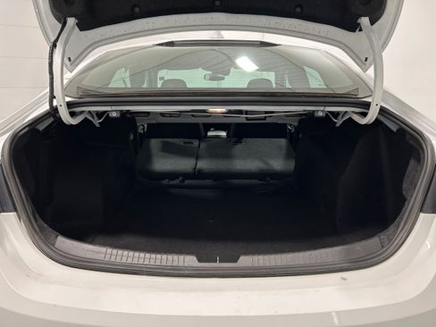 Used 2024 Chevrolet Malibu LT FWD image 32