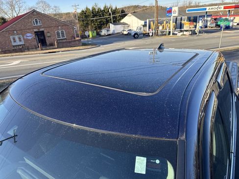 Used 2023 Toyota Tundra Limited w/ Power Package image 35