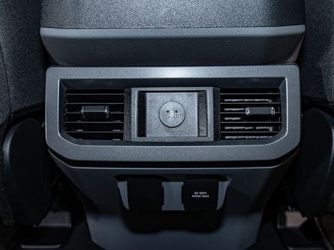 Used 2024 Ford F250 XLT w/ XLT Premium Package image 23