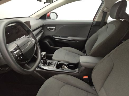 Used 2025 Kia K4 FWD image 17