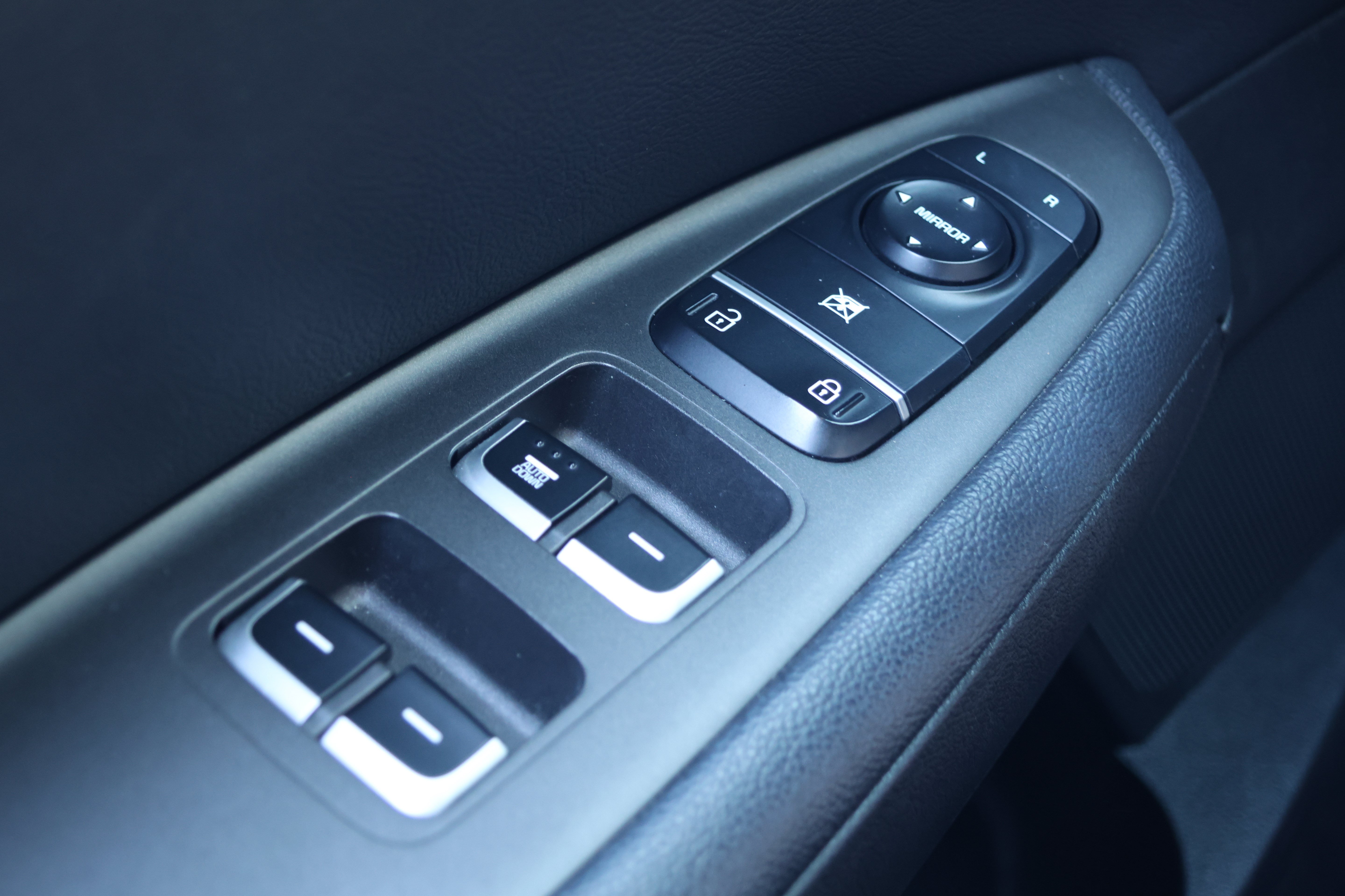 Used 2017 Kia Optima LX FWD image 14