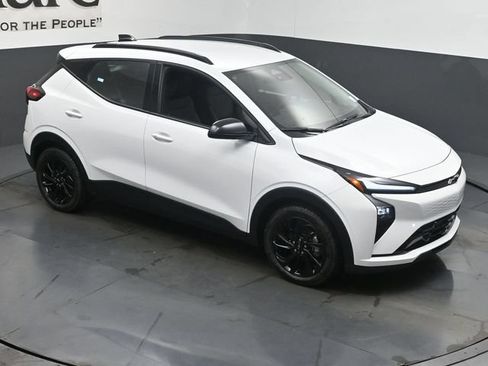New 2027 Chevrolet Bolt RS w/ LPO, All-Weather Package FWD image 16