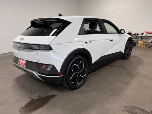Used 2024 Hyundai Ioniq 5 SEL image 5