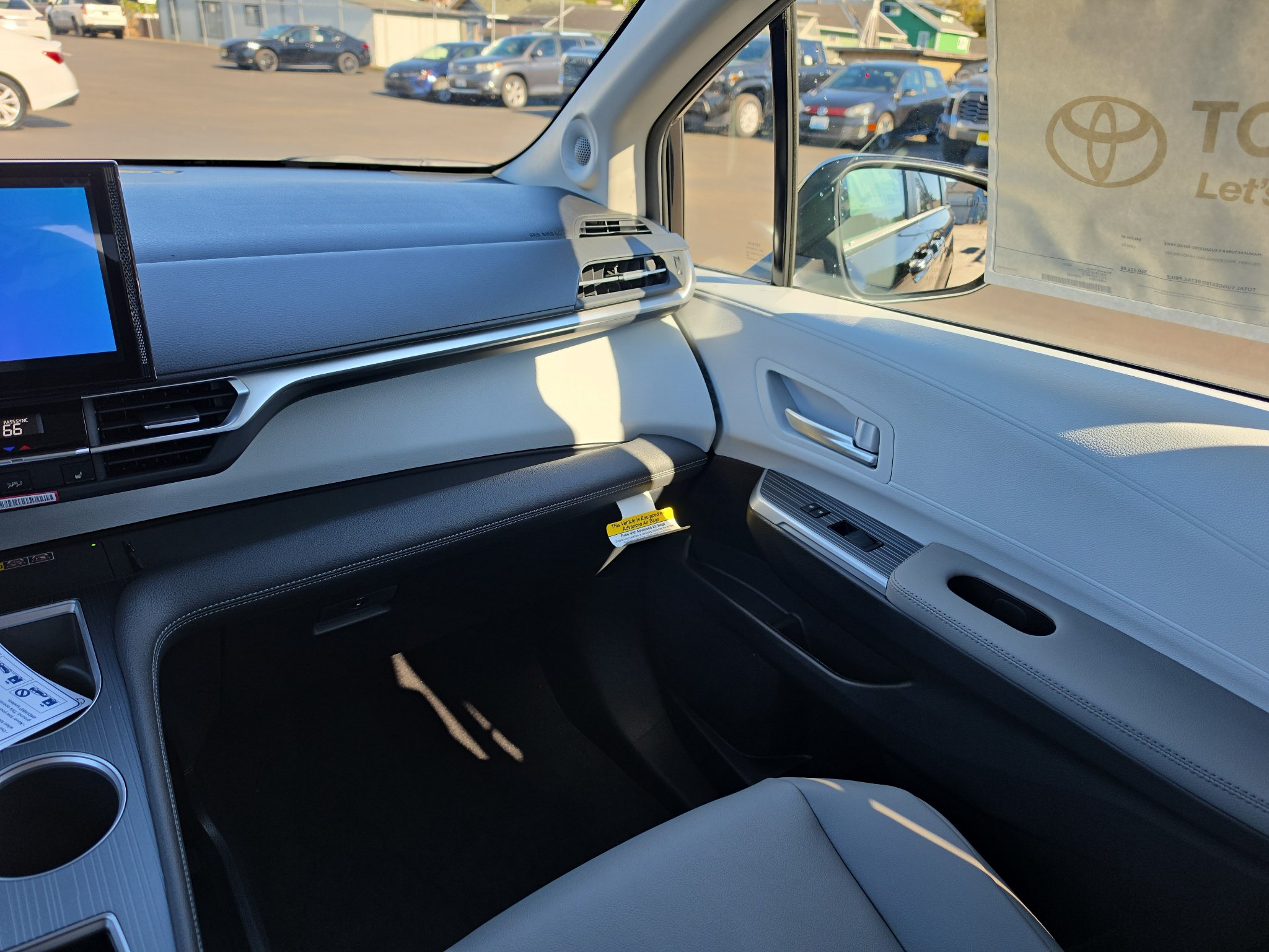 New 2026 Toyota Sienna XLE AWD/4WD image 24