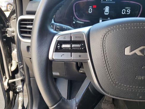 Used 2023 Kia Telluride LX image 24