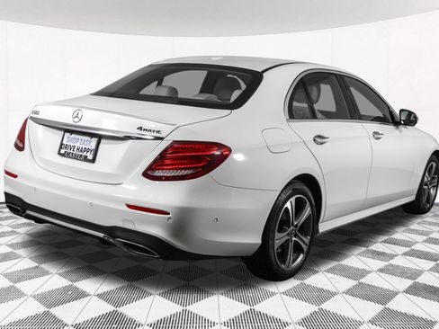 Used 2018 Mercedes-Benz E 300 4MATIC image 15