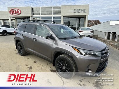 Used 2019 Toyota Highlander SE