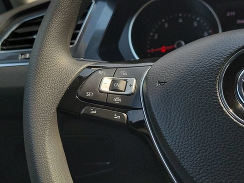 Used 2021 Volkswagen Tiguan S FWD image 29