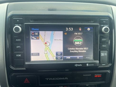 Used 2015 Toyota Tacoma 4x4 Double Cab image 11