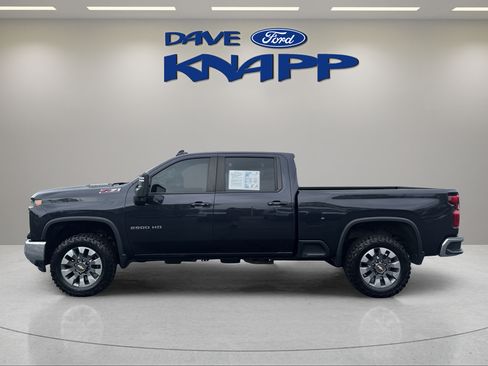 Used 2024 Chevrolet Silverado 2500 LT AWD/4WD image 4