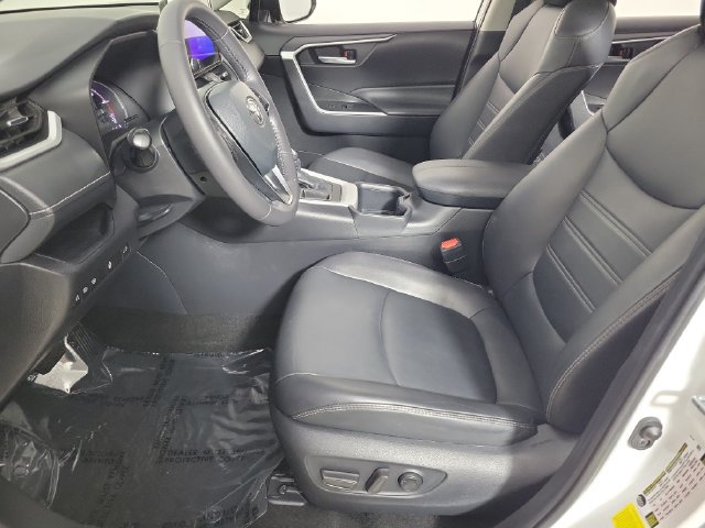Used 2025 Toyota RAV4 XLE Premium w/ Weather Package FWD image 19