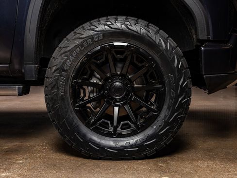 Used 2024 GMC Sierra 1500 Denali w/ Denali Reserve Package image 12