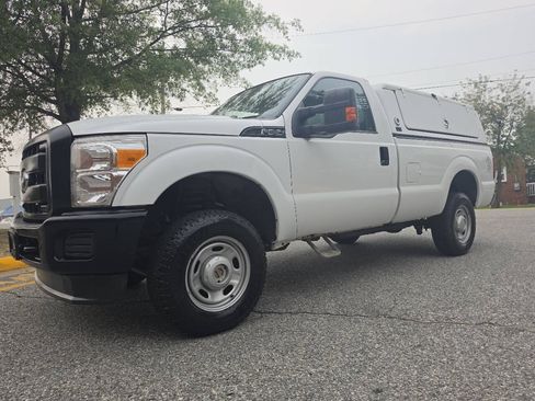 Used 2014 Ford F250 XL w/ Power Equipment Group AWD/4WD image 8