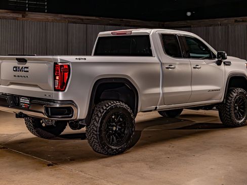 Used 2020 GMC Sierra 1500 SLE w/ SLE Value Package AWD/4WD image 9