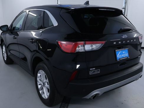 Used 2020 Ford Escape SE image 5