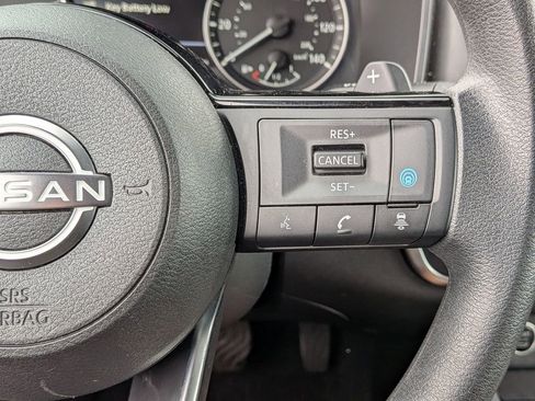 Used 2023 Nissan Rogue SV image 21