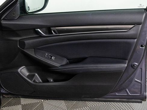 Used 2018 Honda Accord Sport image 38