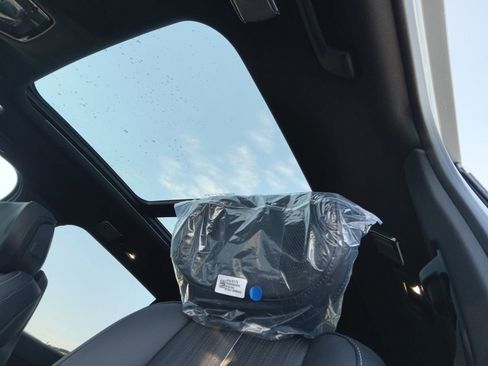 New 2026 Cadillac Vistiq Luxury image 12