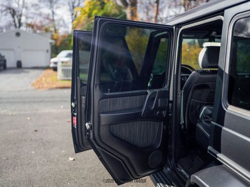 Used 2009 Mercedes-Benz G 55 AMG 4MATIC image 35