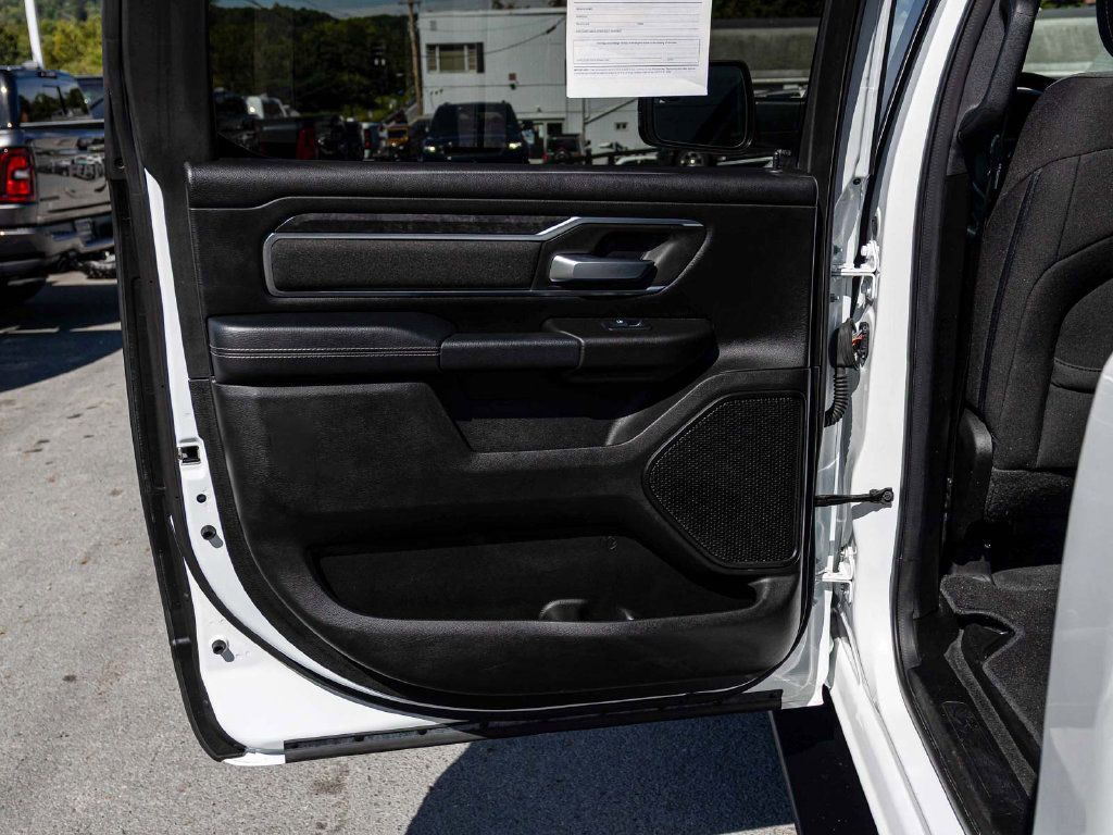 Used 2024 RAM 1500 Big Horn AWD/4WD image 14