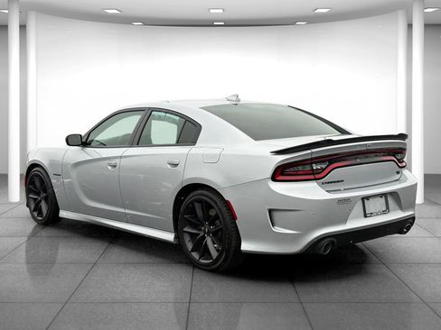 Used 2022 Dodge Charger R/T w/ Performance Handling Group image 5