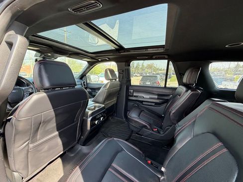 Used 2021 Ford Expedition Max Limited image 24